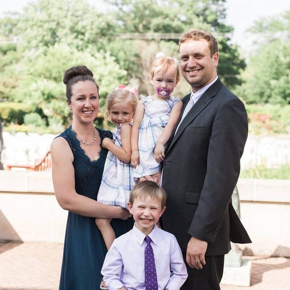 Meet your Posher, Sarah - Picture 1 of 1